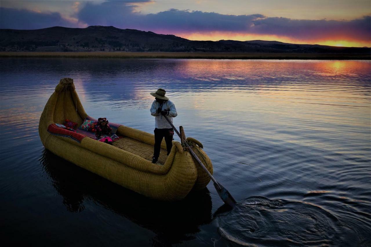 QHAPAQ Lago Titicaca Puno Esterno foto