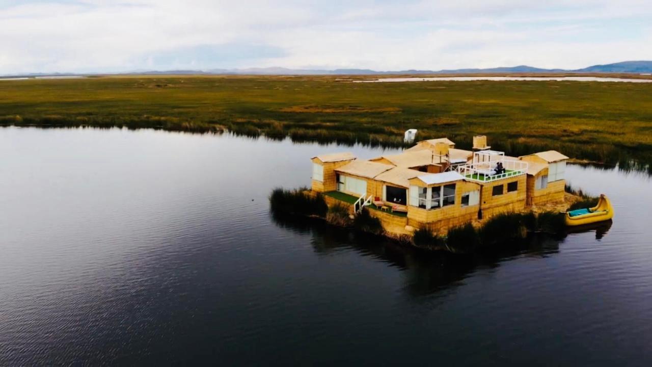 QHAPAQ Lago Titicaca Puno Esterno foto